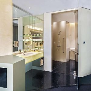Deluxe King Room Mobility Accessible